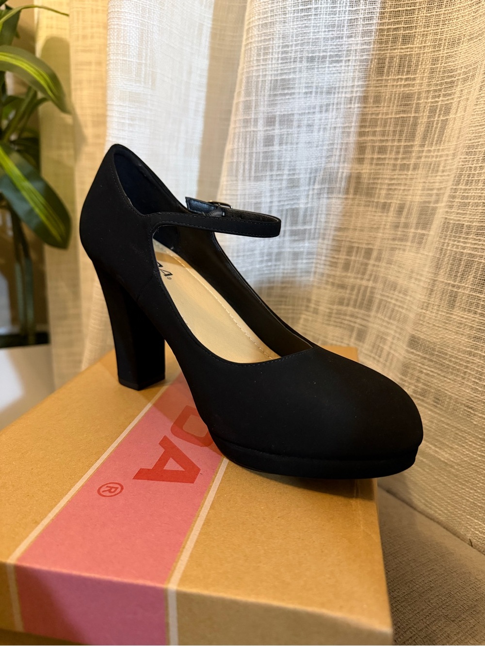 NWOT Soda Black Round-Toe Mary Jane Pumps with Ankle Strap - Picture 7 of 8